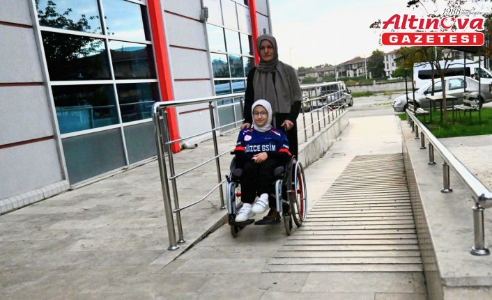 Okçulukla sosyalleşen Asuman, yarışacağı günlere hazırlanıyor