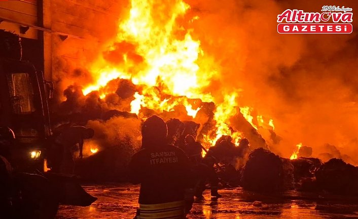 Bafra'da geri dönüşüm fabrikasında çıkan yangına müdahale sürüyor