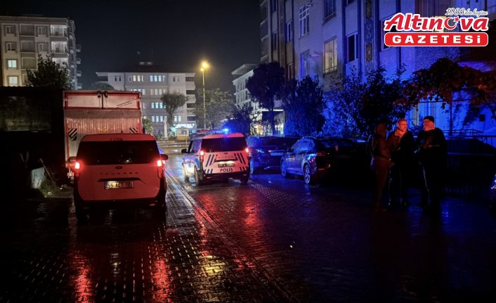 Samsun'da otomobilde bıçaklı saldırıya uğrayan kişi yaralandı