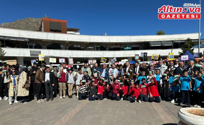 Şebinkarahisar'da İsrail'in Küresel Sumud Filosu'na saldırısı protesto edildi