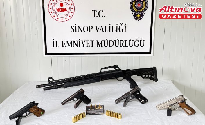 Sinop'ta silah kaçakçılığı operasyonunda 3 zanlı yakalandı