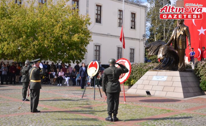Sinop'ta Cumhuriyet Bayramı dolasıyla çelenk sunma töreni düzenlendi