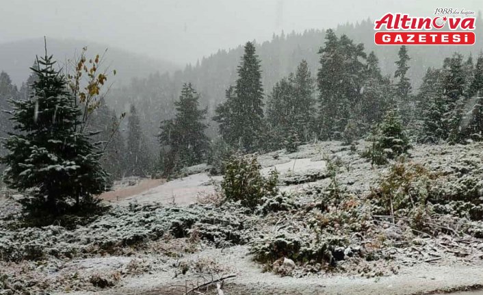 Sinop'ta kar yağışı etkili oldu