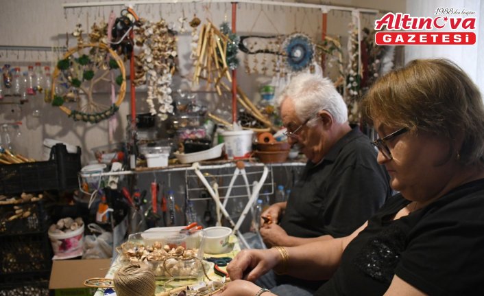 Süs eşyası yapımı demans hastasına “terapi“, eşine gelir kapısı oldu