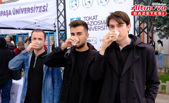 TOGÜ'de öğrencilere kahve ikram edildi