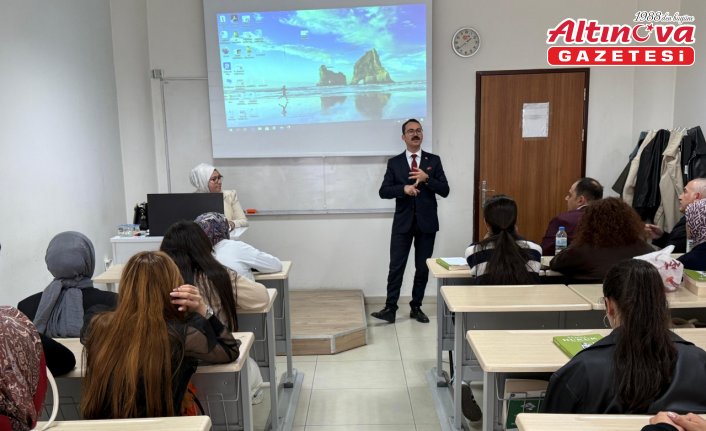 Tokat'ta sağlık yönetimi öğrencileri savcılarla bir araya geldi