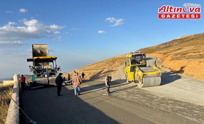 Trabzon'da Harmantepe Şehitliği yolunda çalışmalar devam ediyor