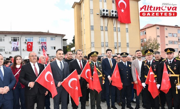 Vezirköprü'de Cumhuriyet Yürüyüşü düzenlendi