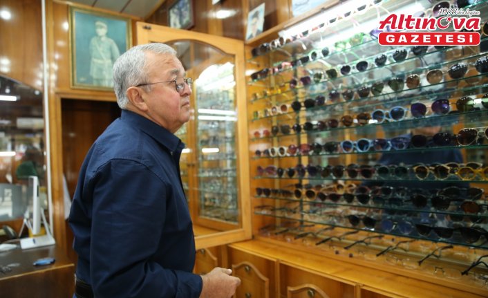 Yaklaşık 60 yıldır sürdürdüğü mesleği parmak izlerini sildi