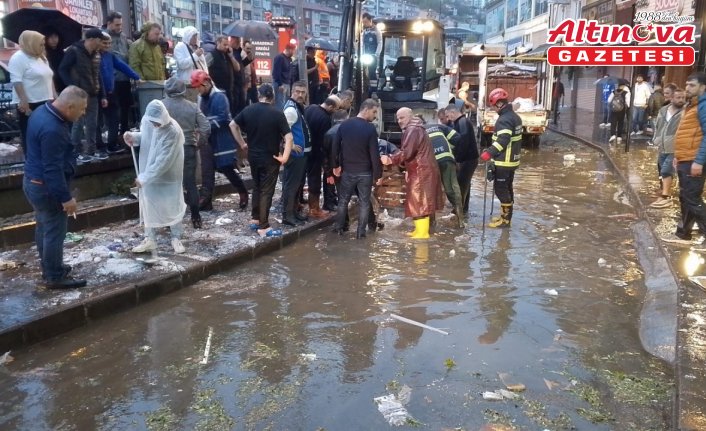 Zonguldak'ta sağanak hayatı olumsuz etkiliyor