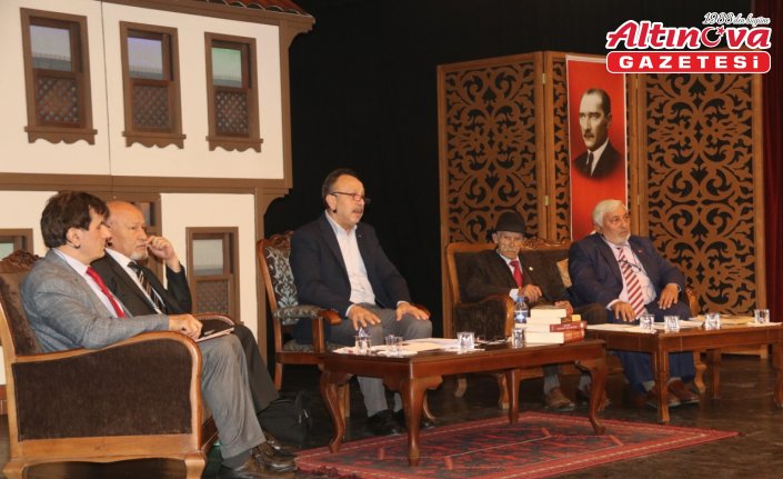 Akçaabat'ta söyleşi gerçekleştirildi