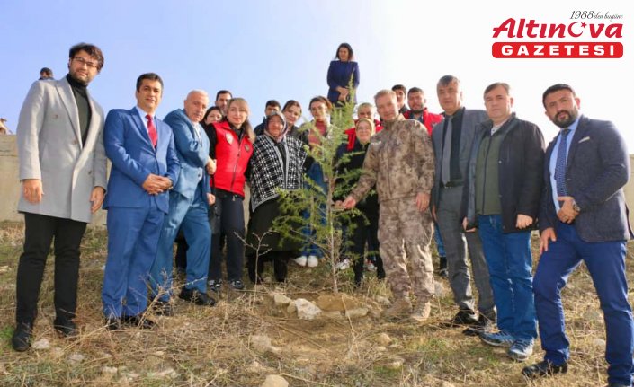 Amasya’da şehitler için fidan dikildi