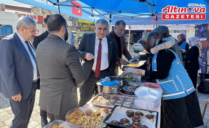Artvin'de Gazze için “Hayır Çarşısı“ kuruldu