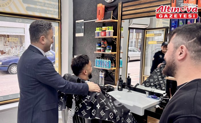 Ayancık'ta Kaymakam Çelik, esnafla bir araya geldi