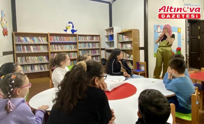 Ayancık'ta masal anlatımı ve origami etkinliği düzenlendi