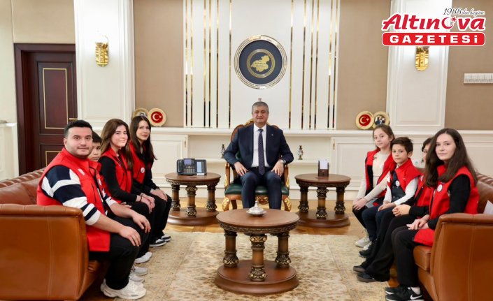 Çocuklardan Karabük Valisi Yavuz'a ziyaret