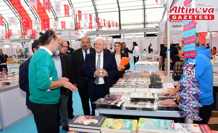 Cumhuriyetin Işığında 2. Terme Kitap Günleri kapılarını açtı