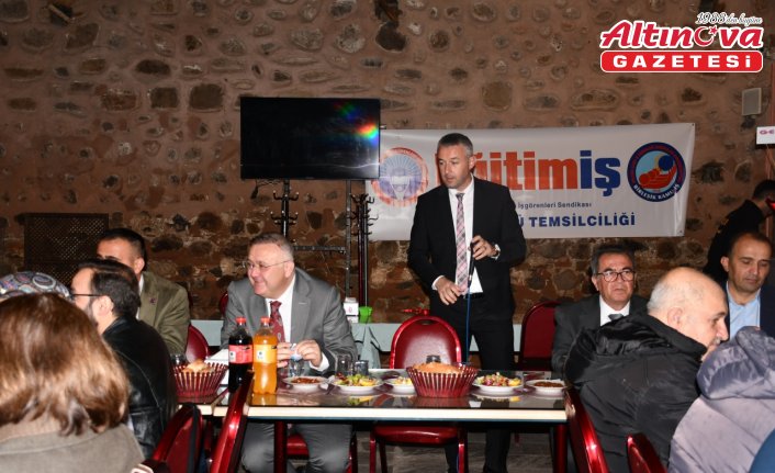 Eğitim-İş Vezirköprü Temsilciliğinden “Öğretmenler Günü“ yemeği