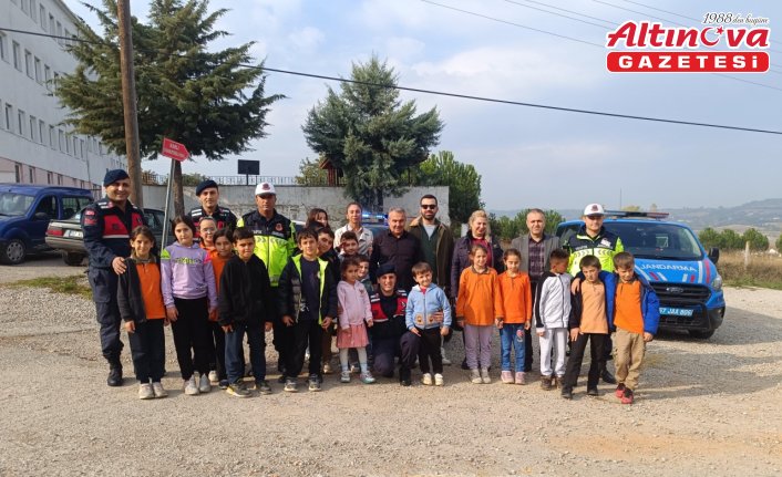 Gerze'de öğrencilere trafik güvenliği eğitimi verildi