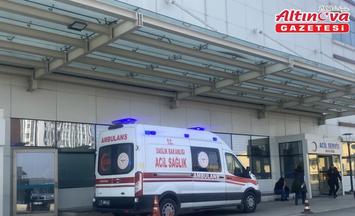 Kastamonu'da kamyonun çarptığı otomobilin sürücüsü yaralandı