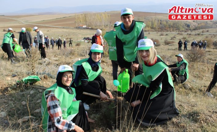 Mecitözü'nde “Milli Ağaçlandırma Günü“ kapsamında fidan dikimi yapıldı