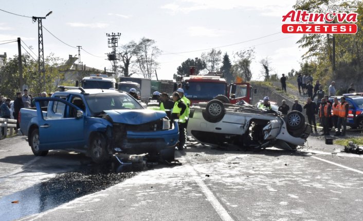 Ordu'da otomobil ile pikabın çarpıştığı kazada 1 kişi öldü, 2 kişi yaralandı