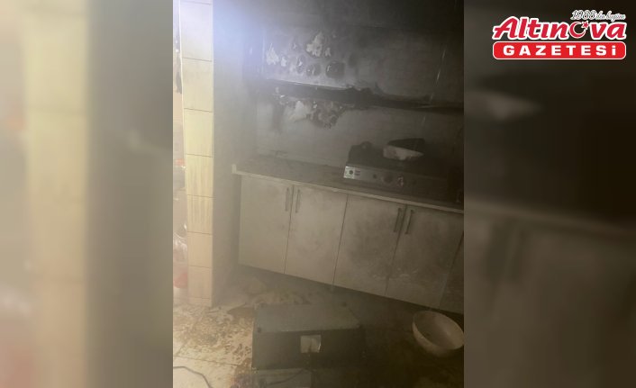 Bafra'da iş yerinde çıkan yangın hasara neden oldu