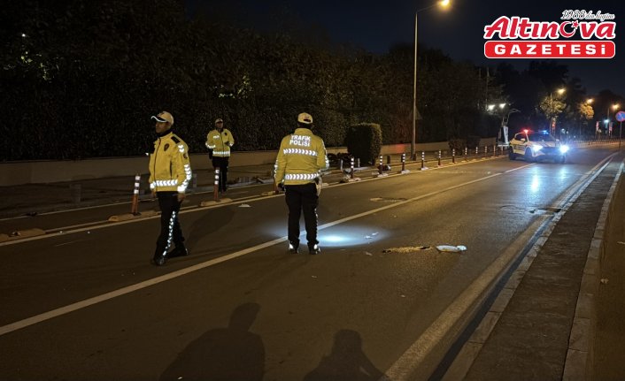 Samsun'da motosikletin yayaya çarpması sonucu 3 kişi yaralandı