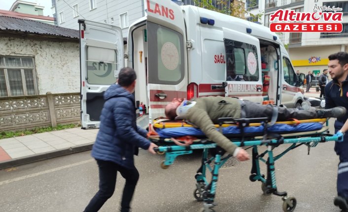 Samsun'da otomobille çarpışan motosikletin sürücüsü yaralandı