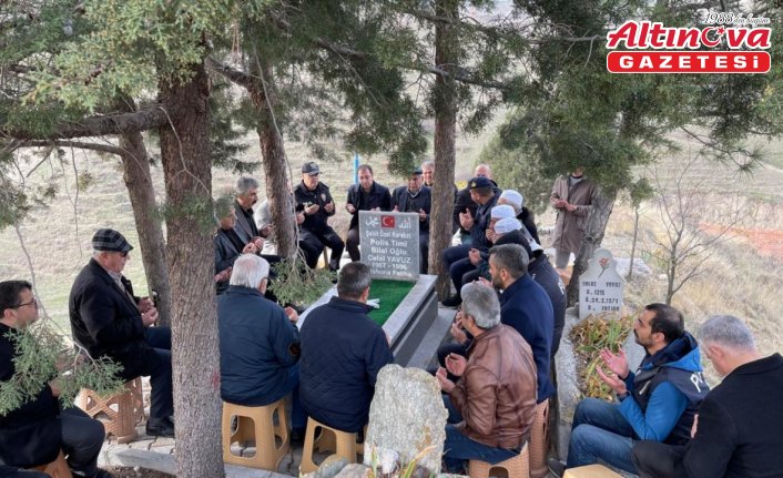 Şehit polis memuru Celal Yavuz, Tosya'da kabri başında anıldı