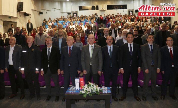 Trabzon'da böbrek hastası çocukların hazırladığı kitaplar tanıtıldı