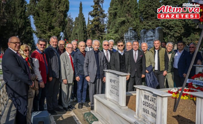 Trabzonspor'un kurucu başkanlarından Rıfat Dedeoğlu, mezarı başında anıldı