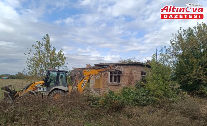 Bafra'da 2020 yılından bu yana 64 metruk yapı yıkıldı