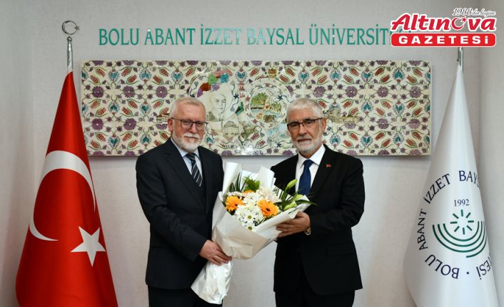 Bolu Abant İzzet Baysal Üniversitesi Rektörü Prof. Dr. Faruk Yiğit göreve başladı