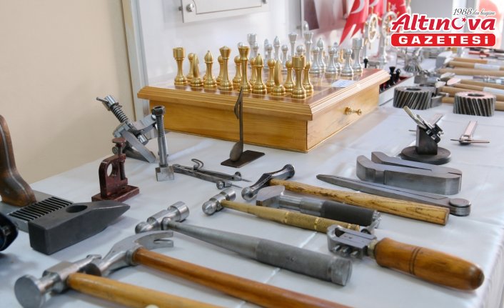 Çorum'da meslek lisesi öğrencileri kendi imkanlarıyla ürettikleri ürünleri sergiledi