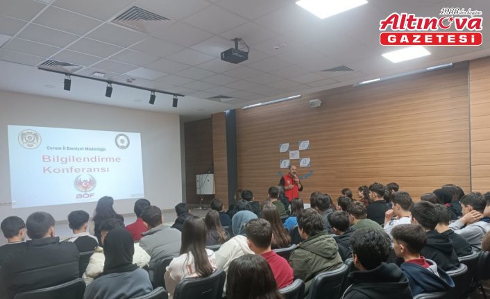 Kargı'da lise öğrencilerine terörle mücadele konferansı verildi