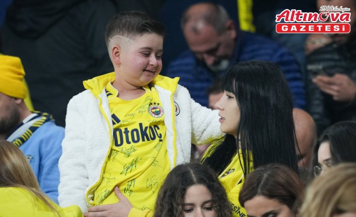 Lösemi hastası küçük Fenerbahçe taraftarının derbi izleme hayali gerçek oldu