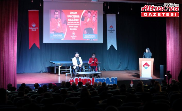 Milli para masa tenisçiler Abdullah Öztürk ve Nesim Turan, Çorum'da öğrencilerle buluştu