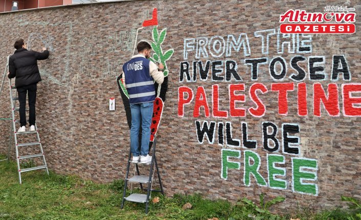 Samsun'da üniversite öğrencilerinden Filistin'e grafitili destek