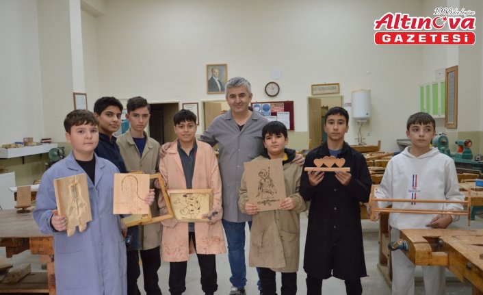 Samsun'un Havza ilçesinde açılan zanaat atölyeleri öğrencilere üretime yönlendiriyor