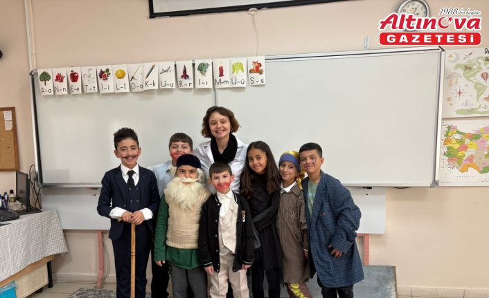 Tokat'taki köy ilkokulunda öğrenciler ünlü ressamları canlandırdı