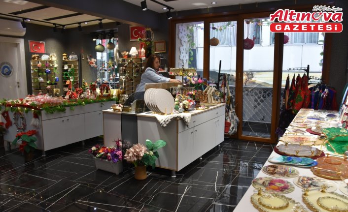 Trabzon'da kadınlar ürettikleri ürünlerin tanıtım ve satışını da kendileri yapıyor