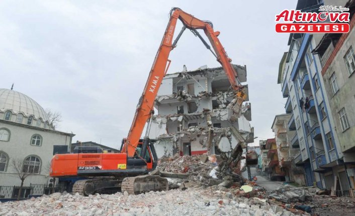 Canik'te Soğuksu Kentsel Dönüşüm Projesi kapsamında 741 binanın yıkımı sürüyor