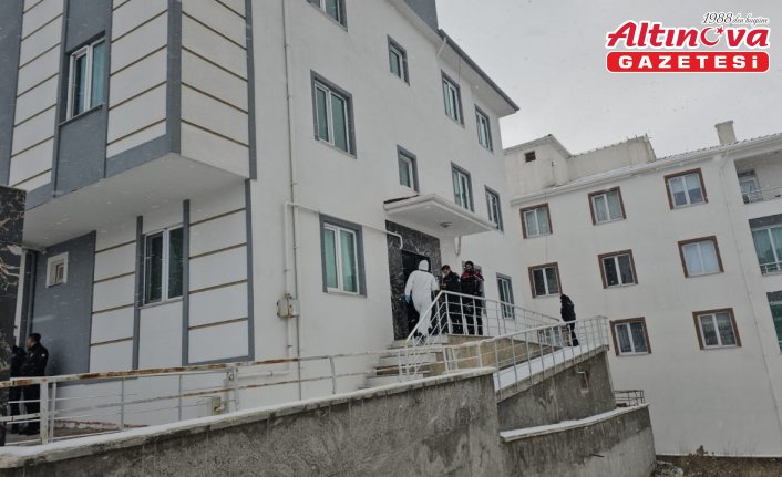 Çorum'da karı-koca evlerinde silahla vurulmuş halde ölü bulundu