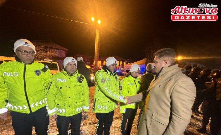 Düzce Valisi Aslan, yeni yıla görevi başında giren personeli ziyaret etti