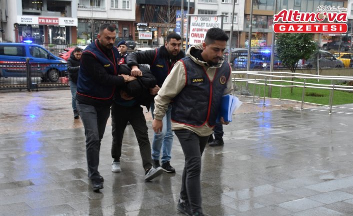 Ordu'da ahırda 81 yaşındaki kişiyi bıçaklayarak öldürdüğü iddia edilen zanlı tutuklandı