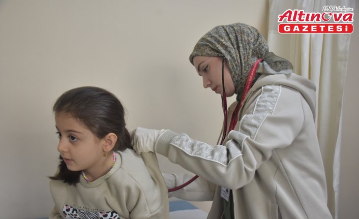 Hemşire anne ile doktor kızı aynı hastanede mesai arkadaşı oldu