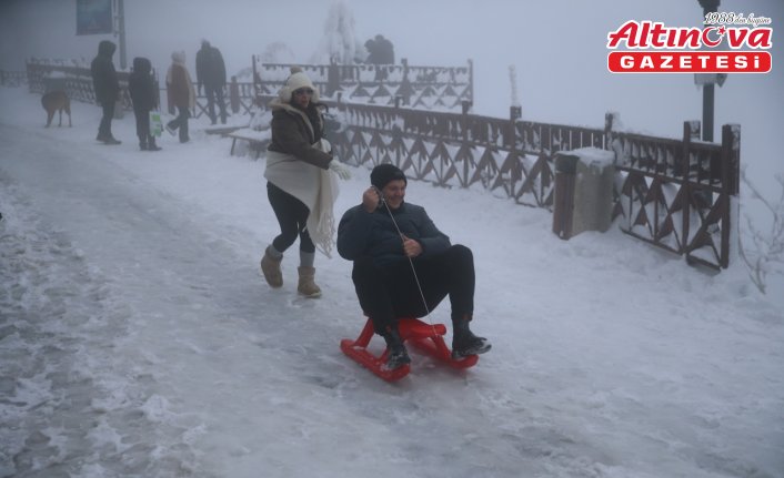 Karadeniz'de 4 ilde 359 köy yolunda karla mücadele çalışması yürütülüyor