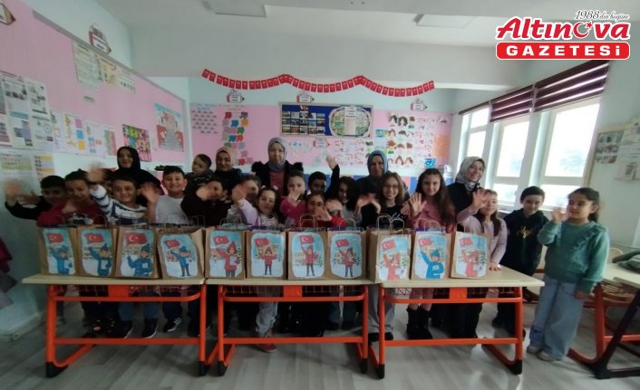 Ladik ilçesinde 2 bin 400 öğrenci karne alarak yarıyıl tatiline girdi