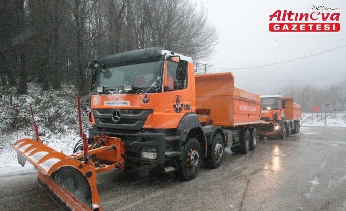 Anadolu Otoyolu ve D-100 kara yolunun Bolu Dağı geçişinde kar yağışı başladı